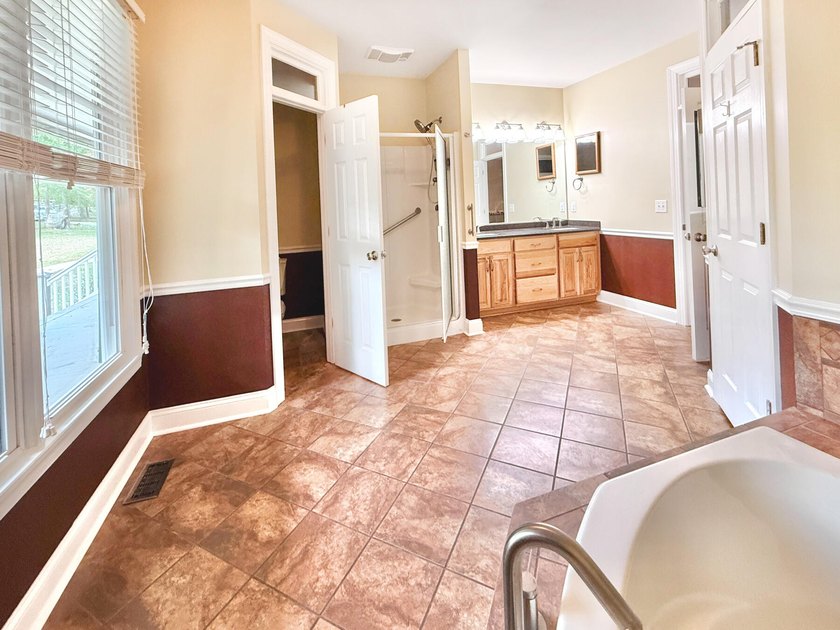Welcome home to your peaceful, private retreat on 8.25 acres - photo 36