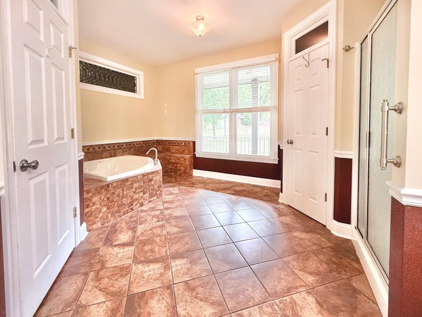 Welcome home to your peaceful, private retreat on 8.25 acres - photo 37