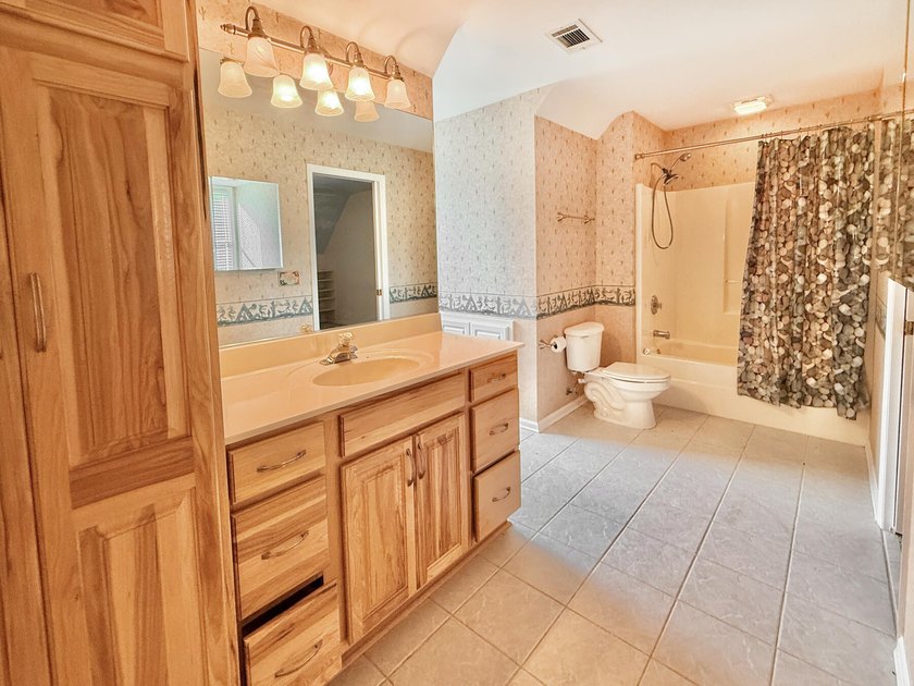 Welcome home to your peaceful, private retreat on 8.25 acres - photo 45