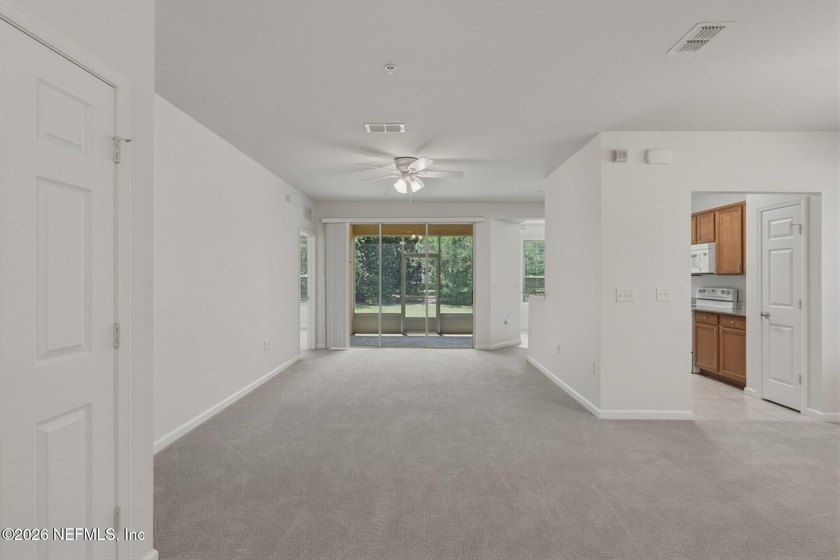 Step through the door into this immaculate, nearly new - photo 11