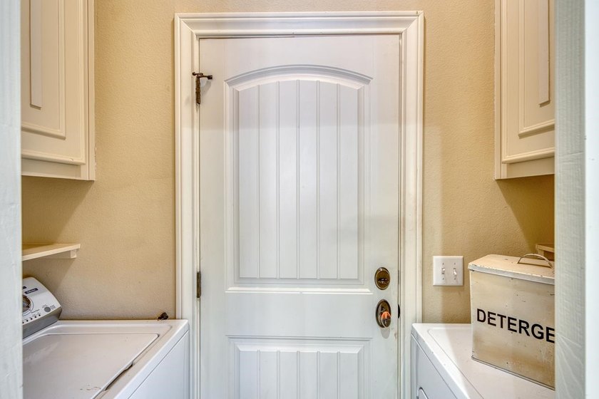 Don't miss this beautiful 2-bedroom, 2-bathroom townhome in the - photo 12