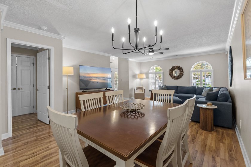 Welcome to 1418 Cane St. #4, a charming 3-bedroom, 2-bath - photo 15