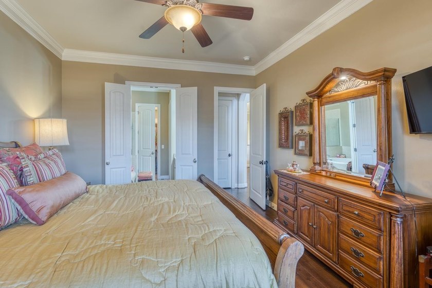 Don't miss this beautiful 2-bedroom, 2-bathroom townhome in the - photo 15