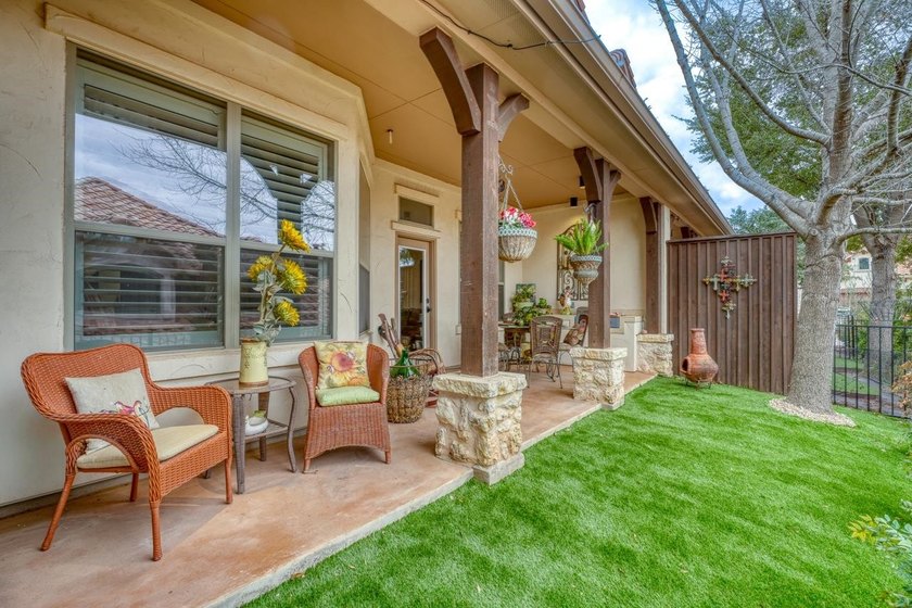 Don't miss this beautiful 2-bedroom, 2-bathroom townhome in the - photo 23