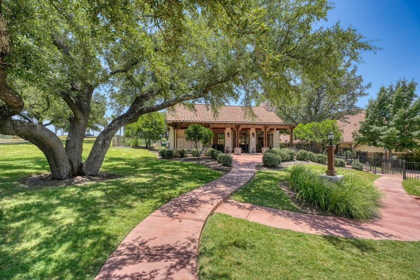 Don't miss this beautiful 2-bedroom, 2-bathroom townhome in the - photo 25
