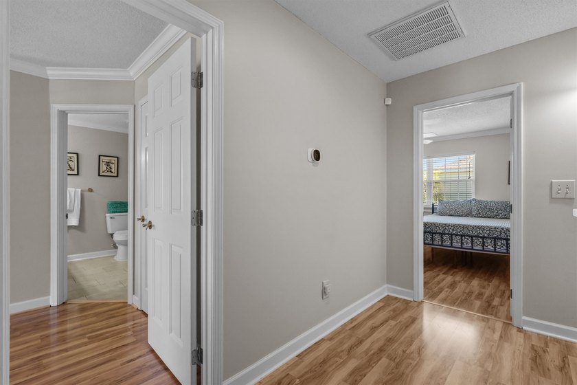 Welcome to 1418 Cane St. #4, a charming 3-bedroom, 2-bath - photo 29