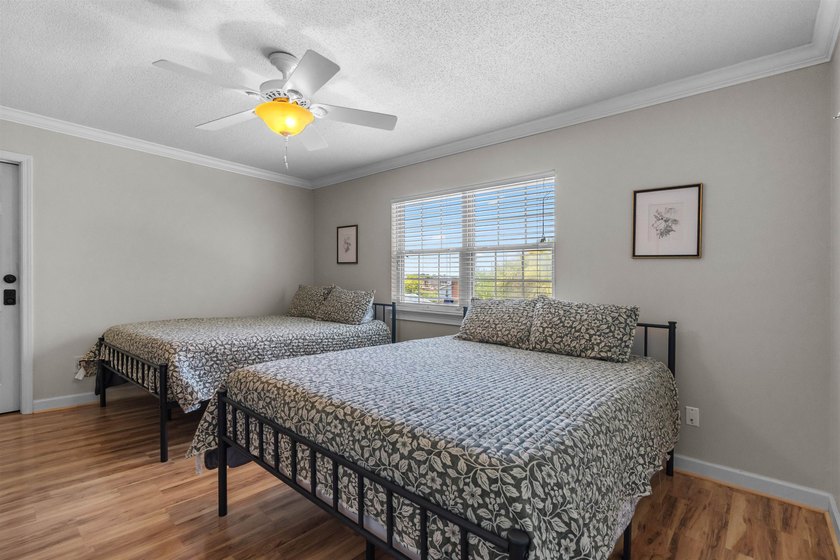 Welcome to 1418 Cane St. #4, a charming 3-bedroom, 2-bath - photo 30