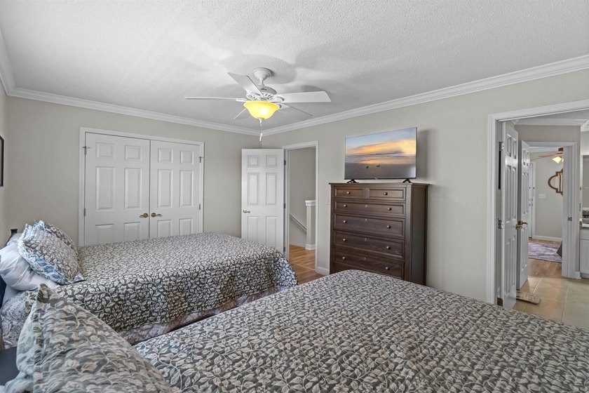 Welcome to 1418 Cane St. #4, a charming 3-bedroom, 2-bath - photo 31