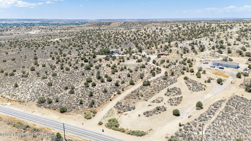 Experience the freedom of country living on this beautiful 3 - photo 31