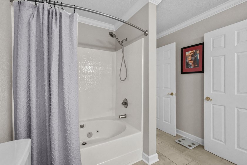 Welcome to 1418 Cane St. #4, a charming 3-bedroom, 2-bath - photo 39