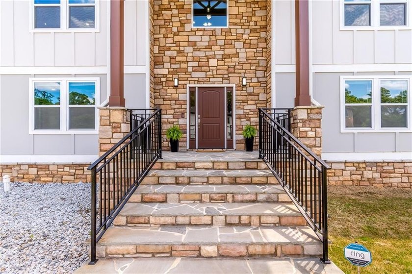 Escape the ordinary in this custom modern farmhouse, perfectly - photo 4