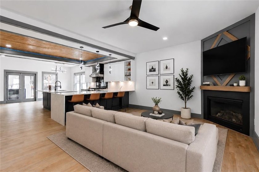 Escape the ordinary in this custom modern farmhouse, perfectly - photo 8