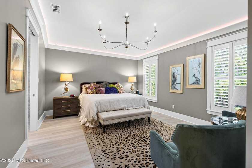 Welcome to this home where LUXURY meets LIFESTYLE!! Convenient - photo 16