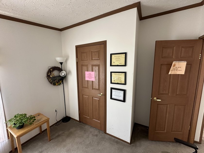 Welcome to this inviting single-story home, perfectly situated - photo 18