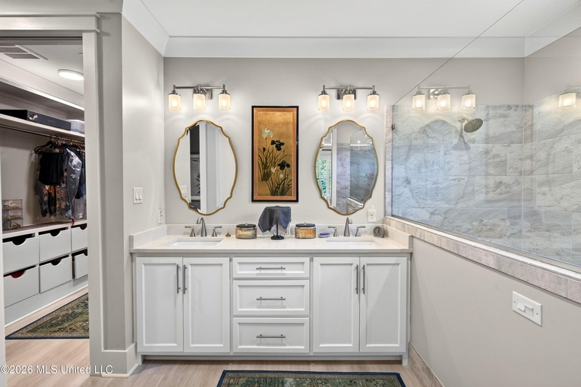 Welcome to this home where LUXURY meets LIFESTYLE!! Convenient - photo 20