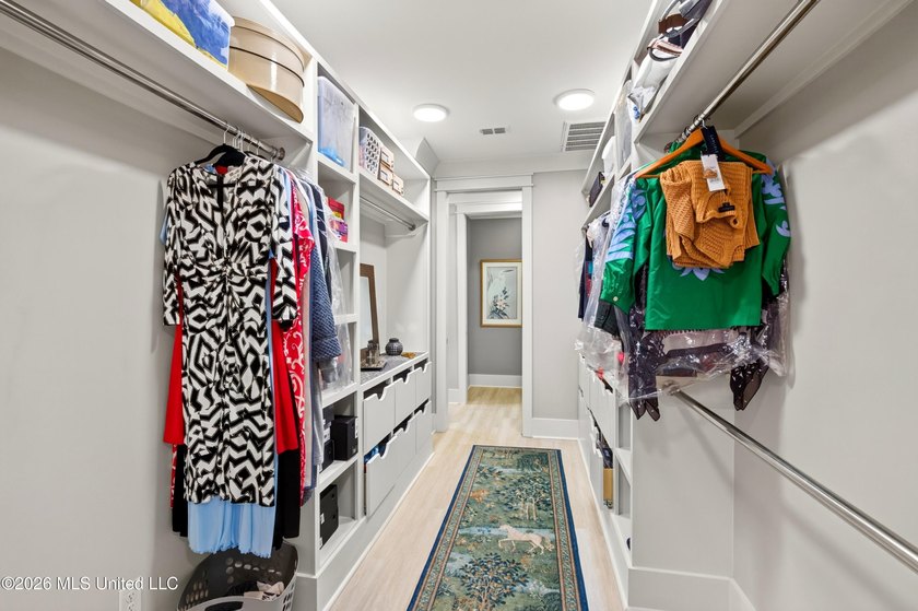 Welcome to this home where LUXURY meets LIFESTYLE!! Convenient - photo 22