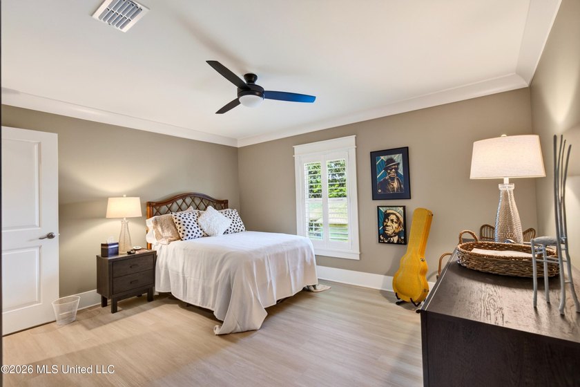 Welcome to this home where LUXURY meets LIFESTYLE!! Convenient - photo 36