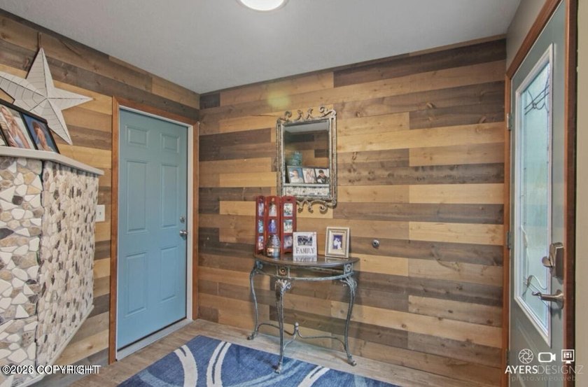This home has it all! GRANITE countertops, high end appliance - photo 10