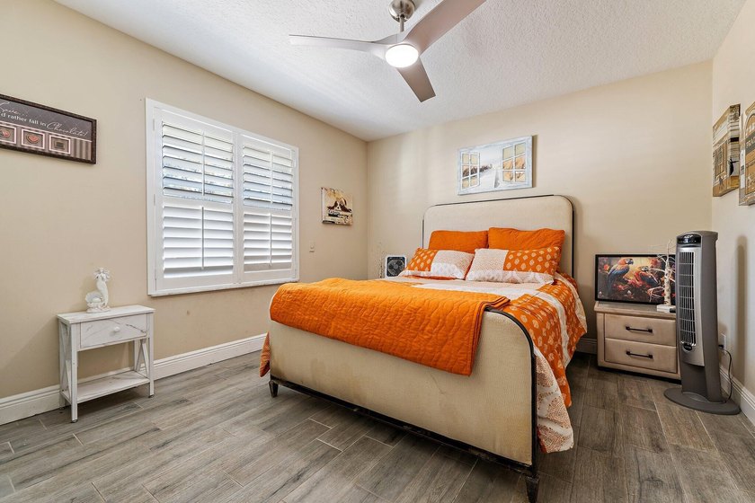 Short sale addendum must be included on all offers. 3 bedroom, 2 - photo 26