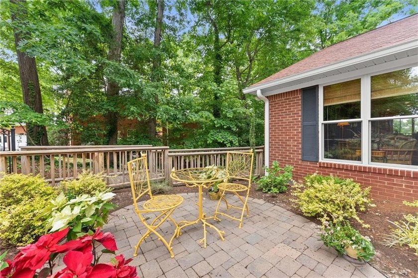 Beautiful Lake Lanier home in sought after Northlake - photo 5