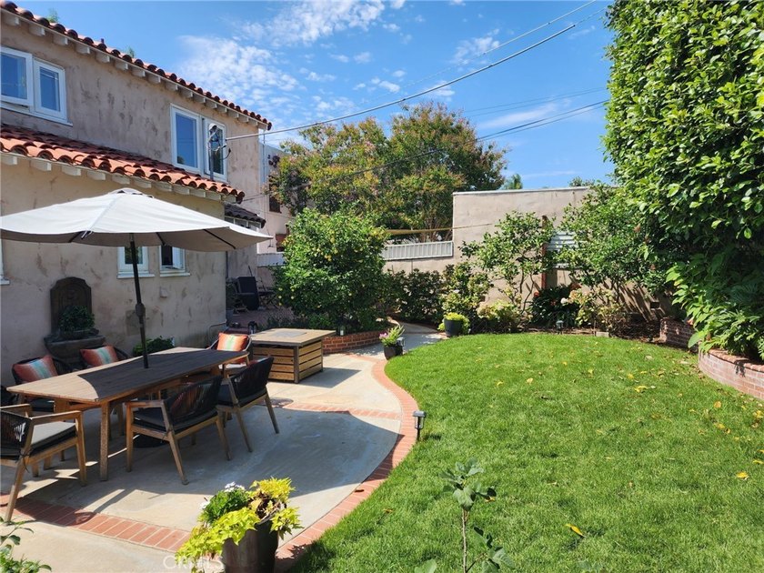 Beautifully updated 3-bedroom, 3-bath home offering 1,926 square - photo 16