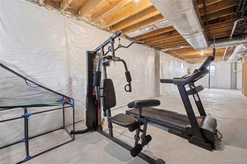 Beautiful Spacious home, prime - photo 23