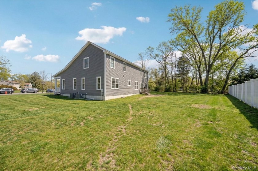 Beautiful Spacious home, prime - photo 26