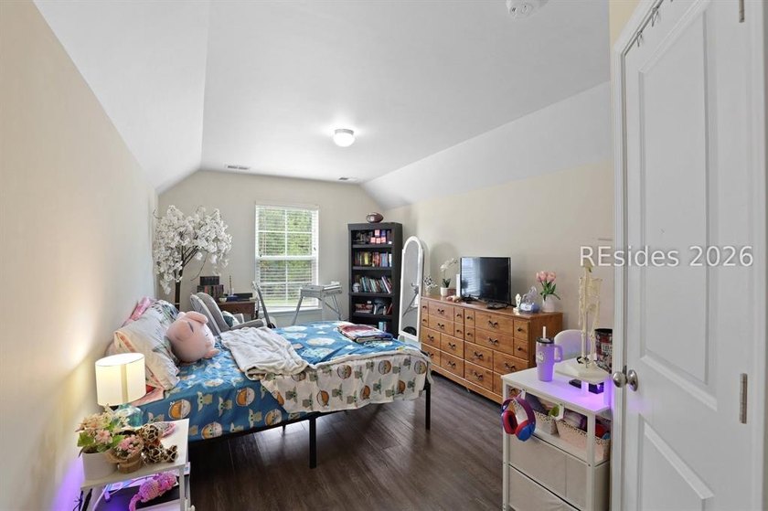 Offered at $400,000, this beautifully maintained 4-bedroom, 2 - photo 28