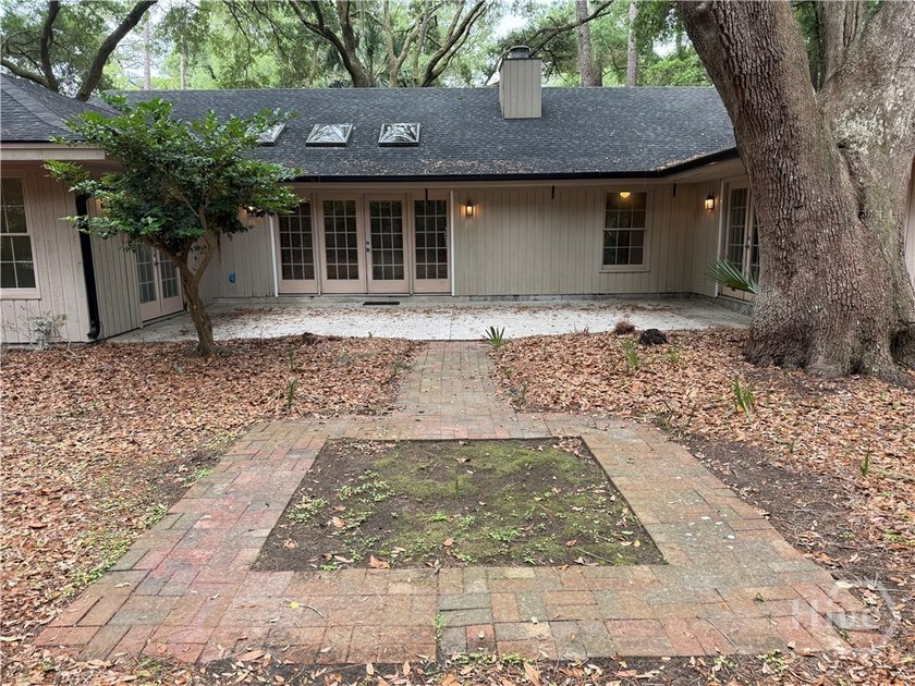 Very spacious and terrific floor plan at the Landings needing - photo 45