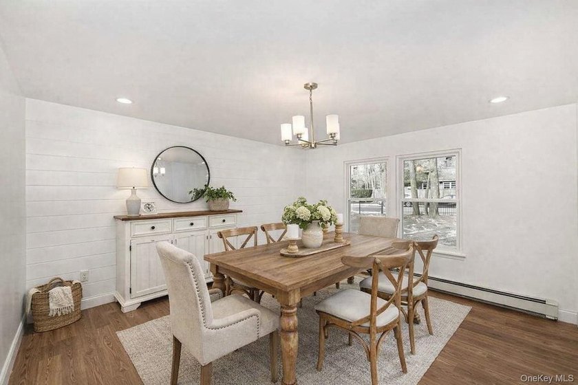 Welcome to 34 Warner Road, Huntington NY. This totally renovated - photo 24