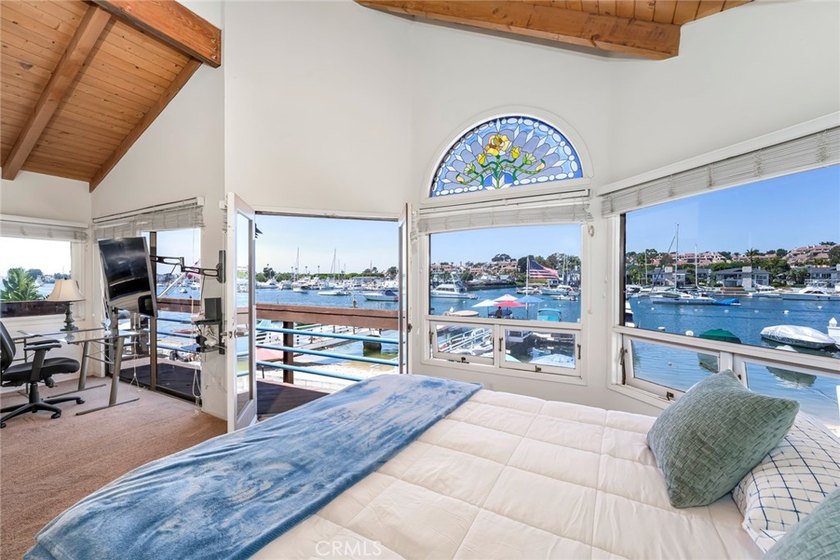 Furnished Winter Seasonal Rental. Defined by the charm of an - photo 25