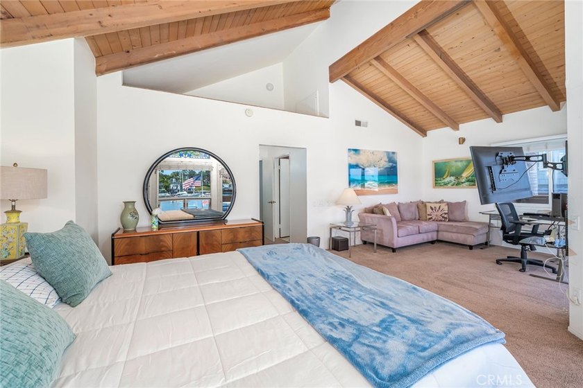 Furnished Winter Seasonal Rental. Defined by the charm of an - photo 27