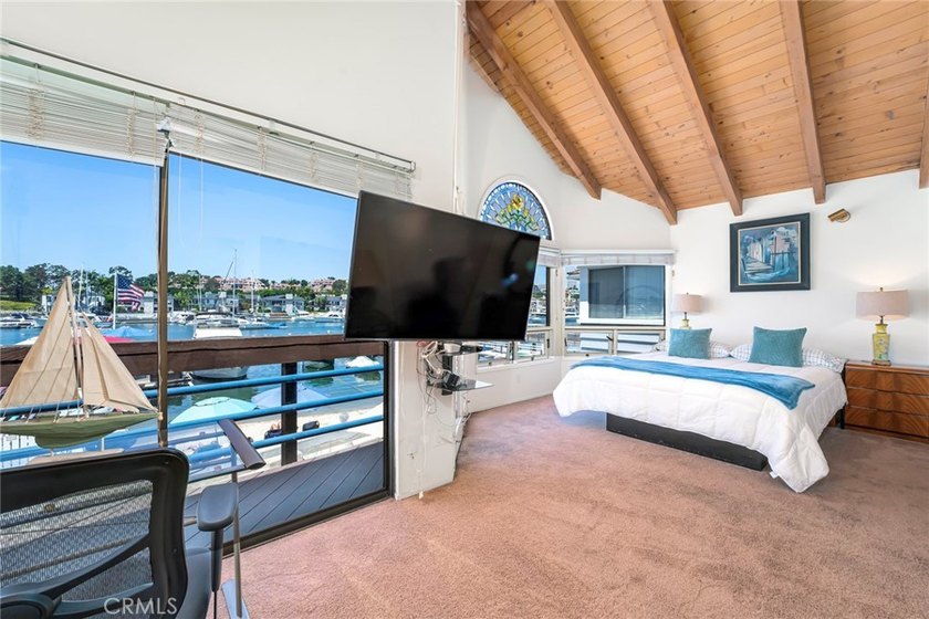 Furnished Winter Seasonal Rental. Defined by the charm of an - photo 28