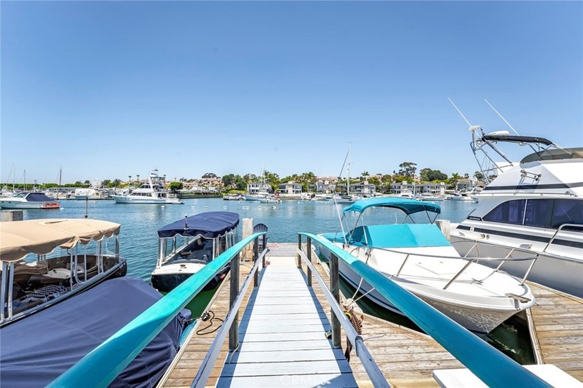 Furnished Winter Seasonal Rental. Defined by the charm of an - photo 47