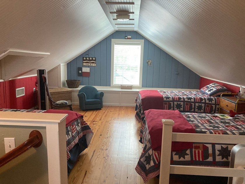 This property has a total of 2900 square feet of living space, 5 - photo 18