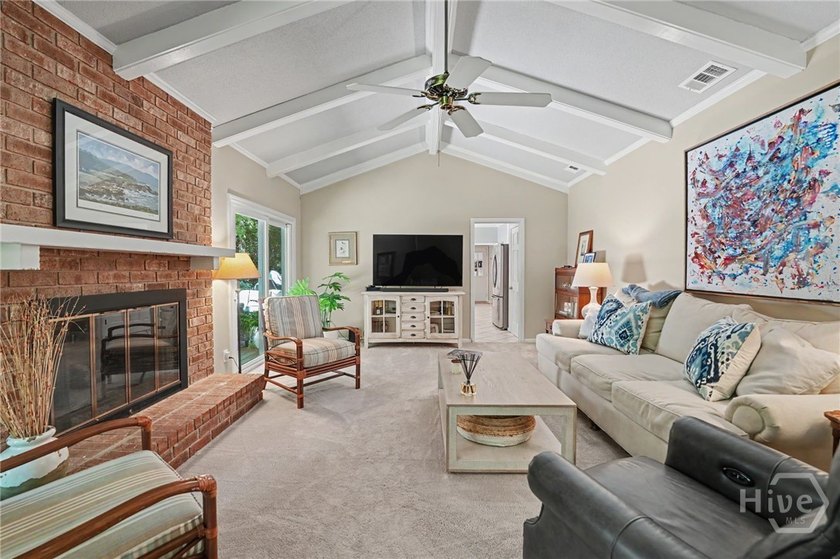 Welcome home to this beautifully maintained 4-bedroom, 2.5-bath - photo 27