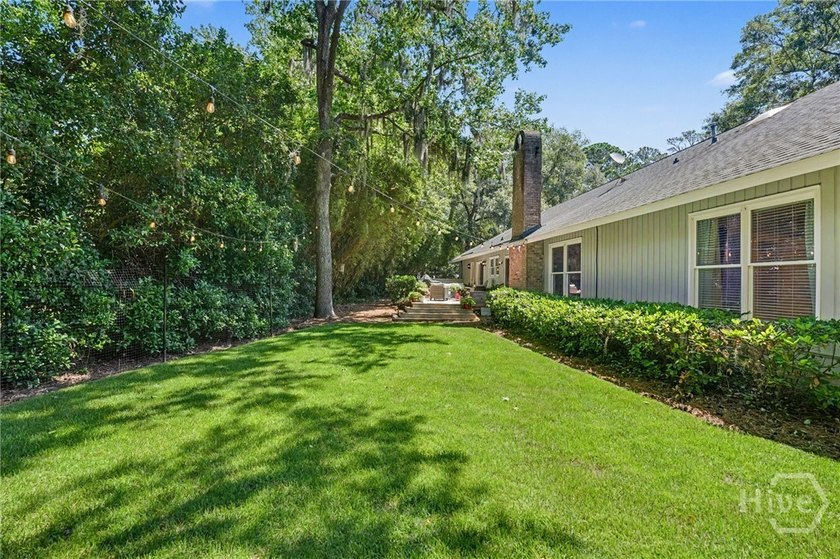 Welcome home to this beautifully maintained 4-bedroom, 2.5-bath - photo 52