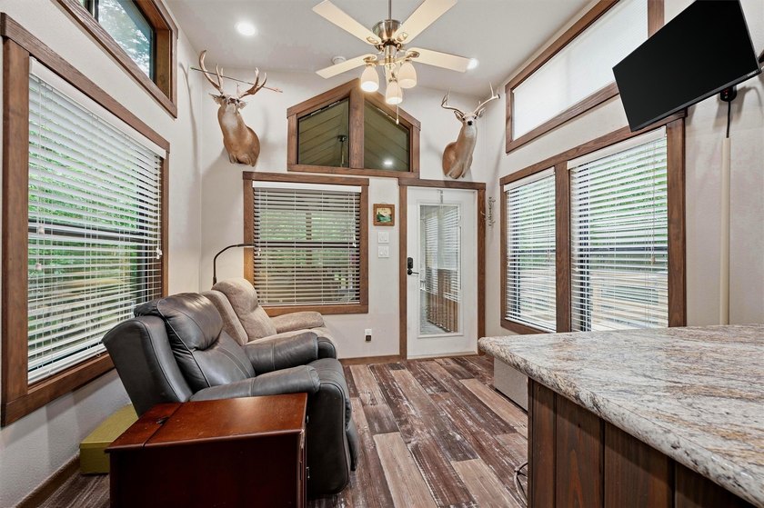 Escape to the peaceful beauty of the Lake Texoma area with this - photo 11