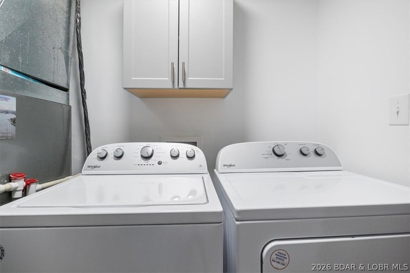 You will love this beautifully remodeled, partially furnished - photo 17