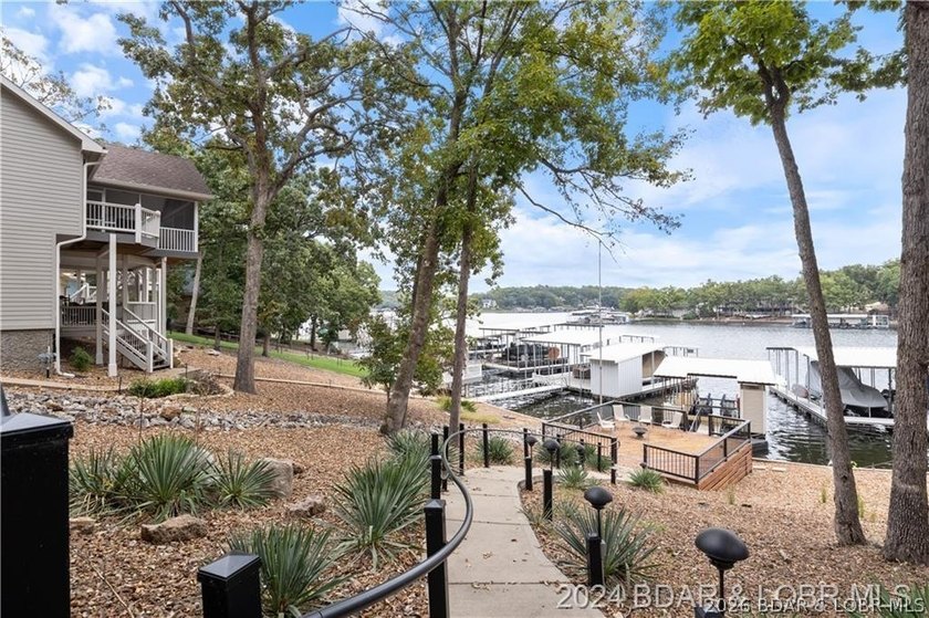 You will love this beautifully remodeled, partially furnished - photo 32