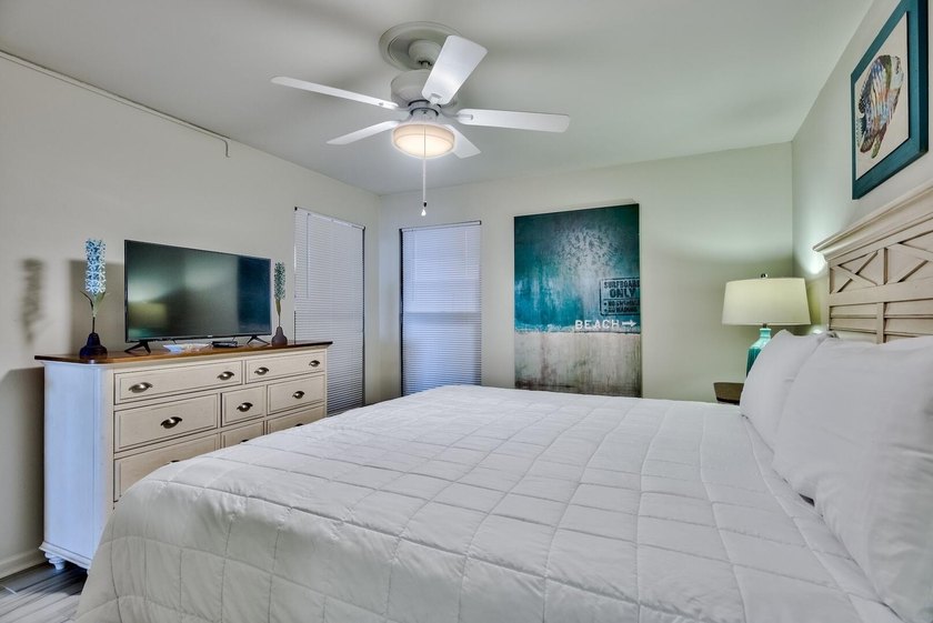 Jetty East is a Gulf front Gated 6-story midrise with under - photo 12