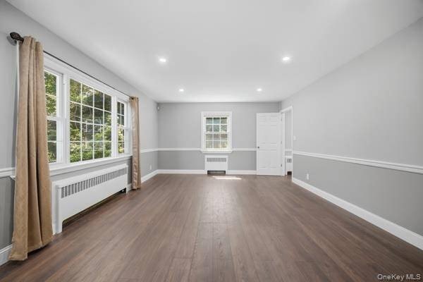 458 N Magee Street welcomes you to a 6br/,2bth DUPLEX, 2 updated - photo 13