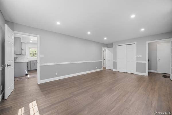 458 N Magee Street welcomes you to a 6br/,2bth DUPLEX, 2 updated - photo 16