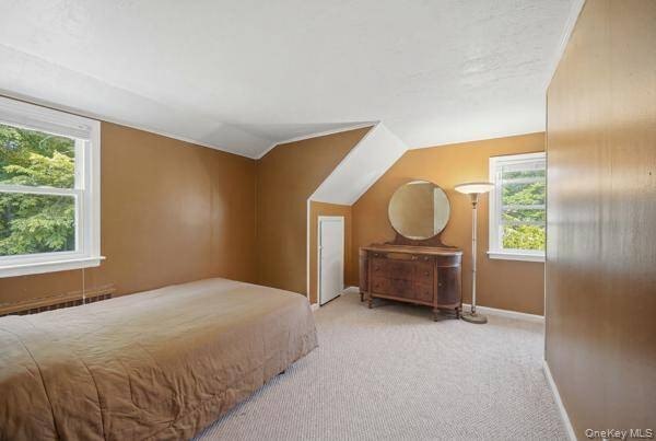 458 N Magee Street welcomes you to a 6br/,2bth DUPLEX, 2 updated - photo 34