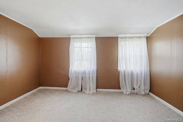 458 N Magee Street welcomes you to a 6br/,2bth DUPLEX, 2 updated - photo 35