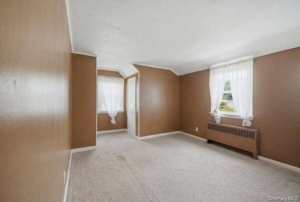 458 N Magee Street welcomes you to a 6br/,2bth DUPLEX, 2 updated - photo 36