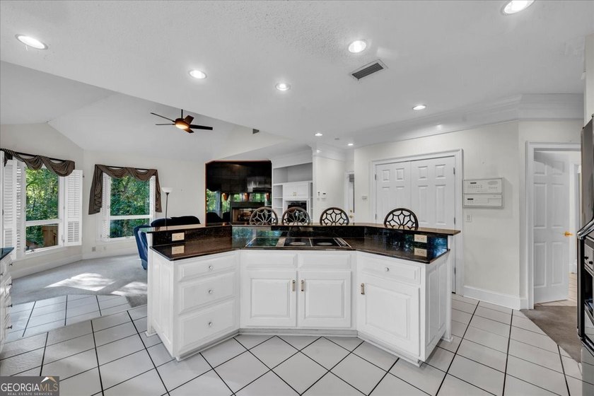 Welcome to a truly one of a kind country retreat nestled on 18 - photo 15