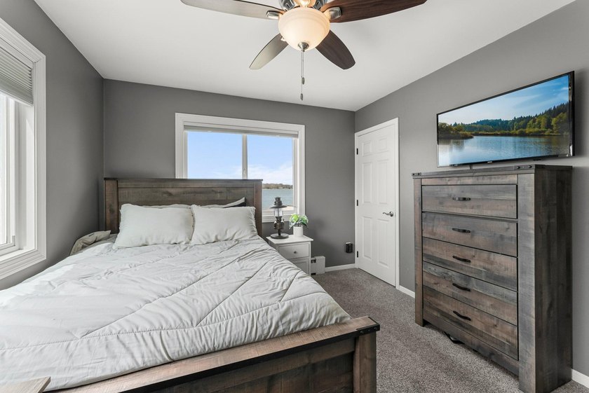 PLEASANT LAKE! Don't miss this rare opportunity to own 62 feet - photo 28