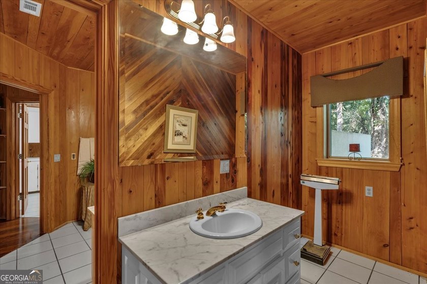 Welcome to a truly one of a kind country retreat nestled on 18 - photo 49