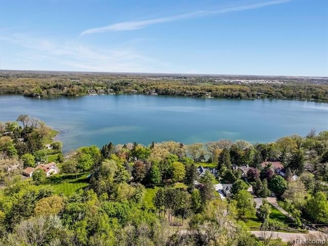 **One of the last buildable waterfront lots on prestigious Lake - photo 19